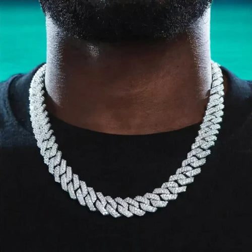 Blizzard Cuban Link Chain – Ultimate Icy Luxury for Trendsetters By CrownIce